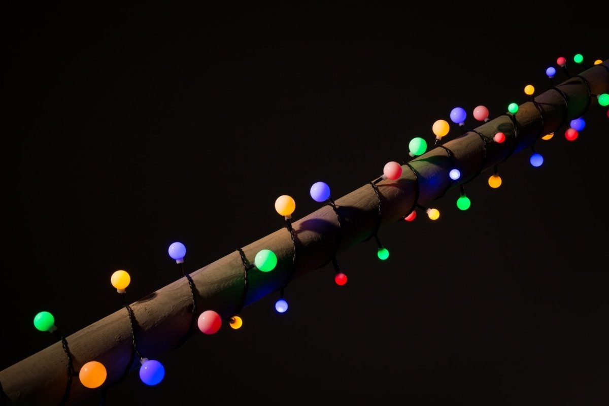 Gekleurde kerstverlichting · 3 formaten bolletjes · 120 LED kerstlampjes - Afbeelding 3